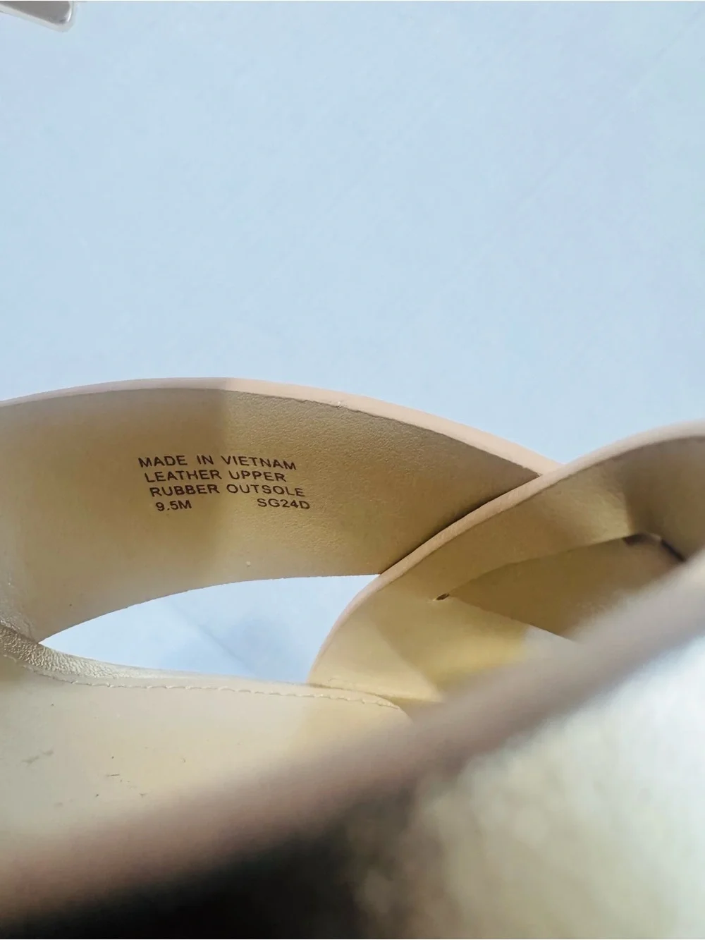 MICHAEL Michael Kors Gold Leather Wedge Sandals size 9.5